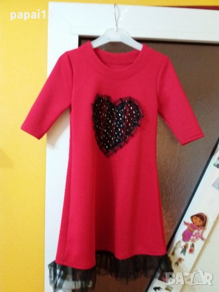 Червена рокля със сърце, снимка 1