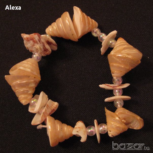 Гривна от мидички, снимка 1