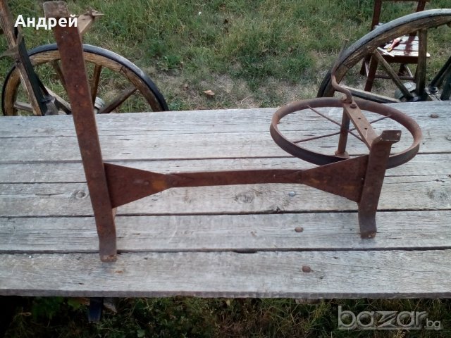 Старинен метален чекрък, снимка 7 - Антикварни и старинни предмети - 19301236