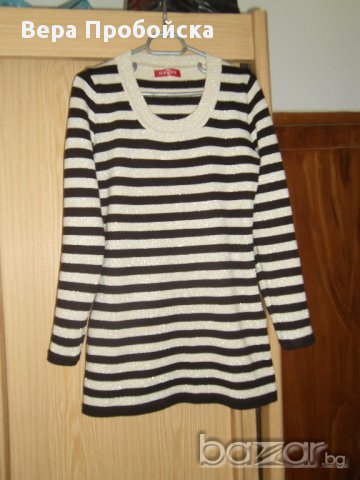 Дамска блуза с ламе., снимка 2 - Блузи с дълъг ръкав и пуловери - 12479761