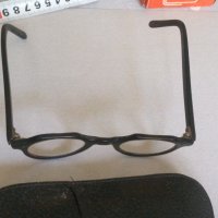 Стари очила с калъф, снимка 2 - Слънчеви и диоптрични очила - 21565798
