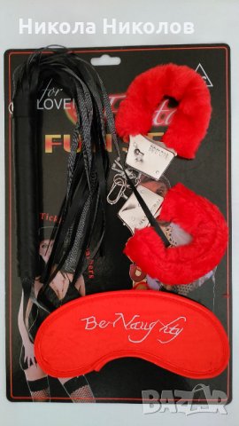 Страхотна идея за подарък за всеки повод! Еротичен комплект -белезници с пухчета,камшик и домино!, снимка 2 - Романтични подаръци - 22227221