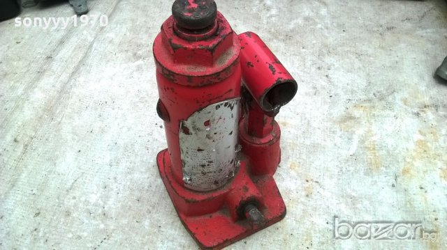 поръчан-маслен крик-внос швеицария