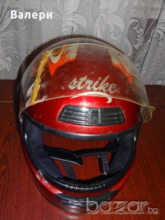 Продавам шлем за мотоциклет.