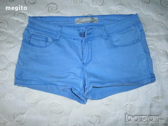 Къси дамски сини панталонки - размер М UK 10 / 38 EU , снимка 1 - Къси панталони и бермуди - 16637604