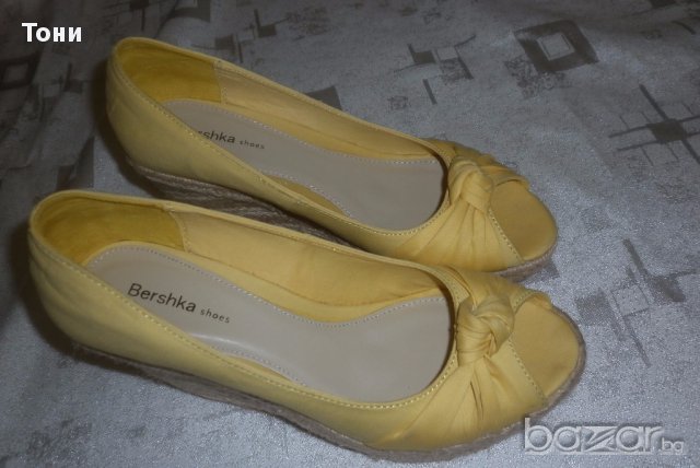 Сандали / обувки на платформа Bershka