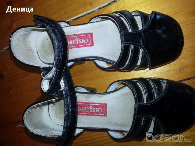 Лàчени сандалки 24 номер