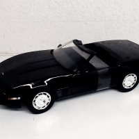 Chevrolet Corvette 1:18 на GreenLight и Maisto, снимка 2 - Колекции - 23735799