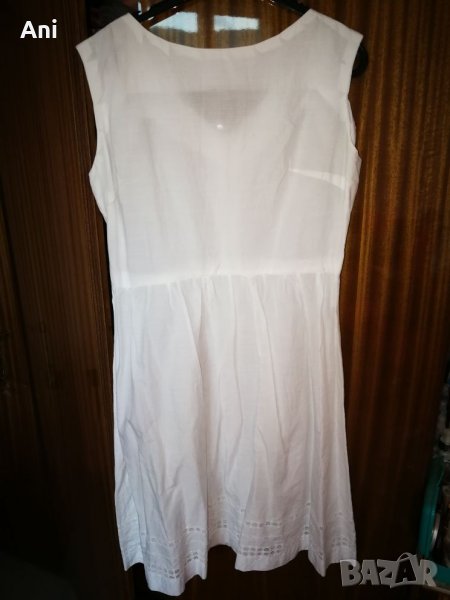 Бяла рокля, снимка 1