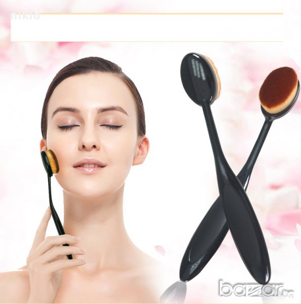 ново НАЙ меката овална четка за грим овал Pro Oval С протектор капак, снимка 1