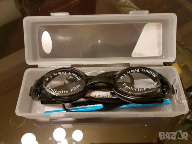 Очила за плуване