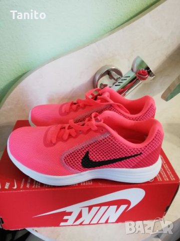 Нoви оригинални маратонки Nike