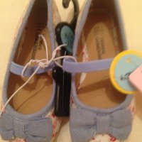 нови затворени обувки за момиче размер 19 и размер 21, снимка 1 - Детски обувки - 18854264