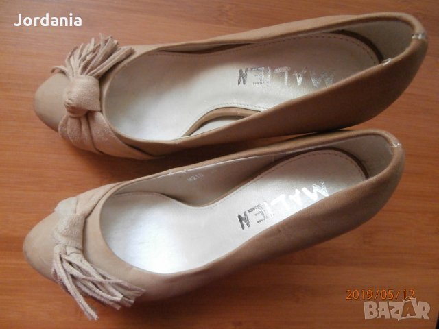 Обувки от изкуствен велур