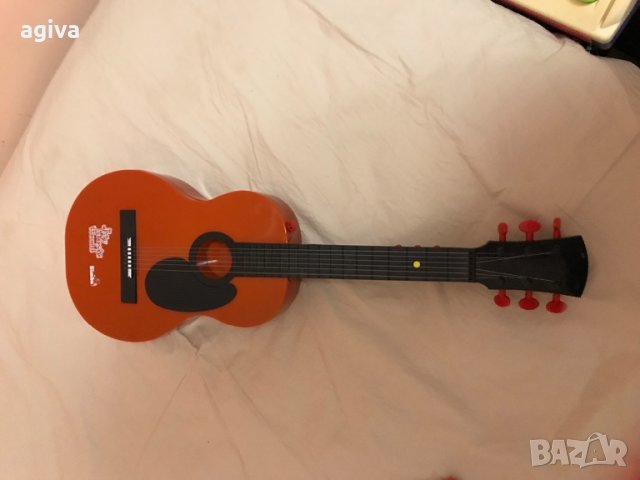 Китара със струни и мелодии, снимка 1