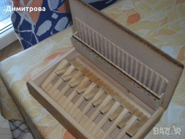 Продавам чисто нова дървена кутия за цигари, снимка 3 - Подаръци за мъже - 22352310