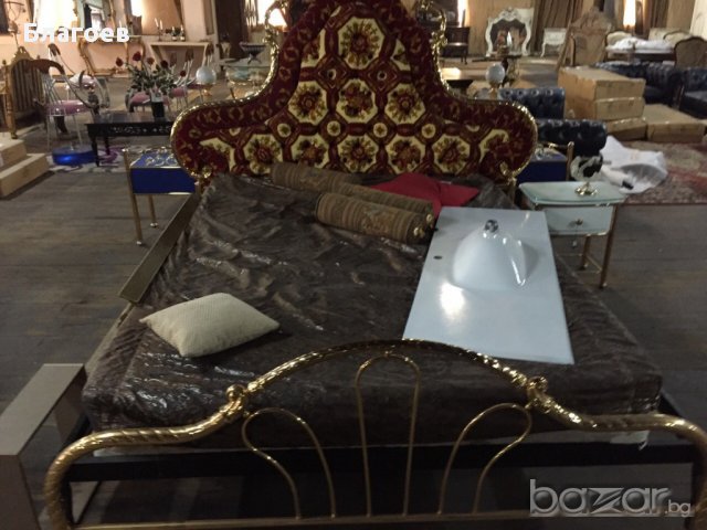 Спалня, снимка 2 - Спални и легла - 12307382