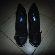 Чисто нови спотно-елегантни, снимка 1 - Дамски обувки на ток - 15028602