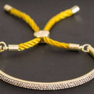 Гривна с 14 каратово златно покритие и кристали Swarovski марка Diamond style, снимка 2 - Гривни - 17442877
