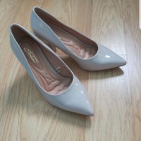 Нови обувки цвят пудра, снимка 1 - Дамски обувки на ток - 23794662