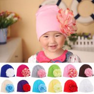 Кафява красива детска шапка с нежно цвете , снимка 2 - Шапки, шалове и ръкавици - 16856891
