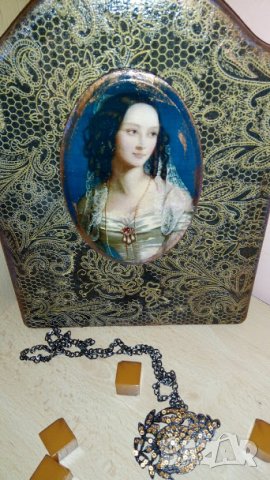 Декоративно пано" Дукеса Зинаида Юсупова'