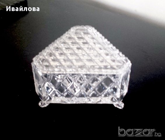 Кристална триъгълна бонбониера, снимка 2 - Други - 14881266