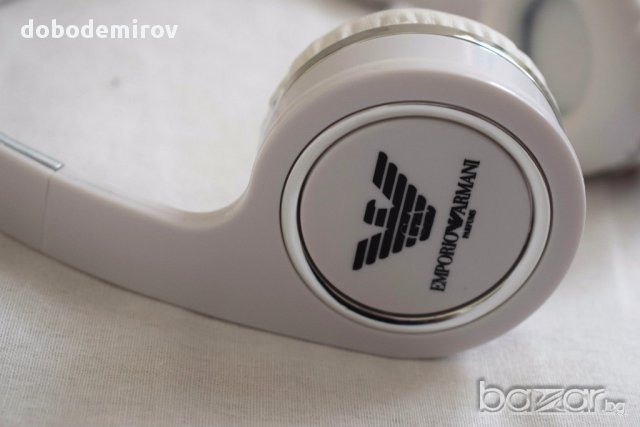 нови бели слушалки Emporio Armani оригинал, снимка 8 - Слушалки и портативни колонки - 15884618