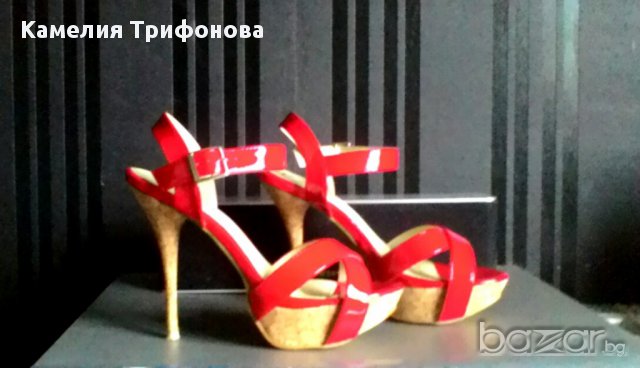 Лачени червени сандали, снимка 2 - Сандали - 11553512