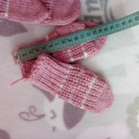 Детски ръчно плетени ръкавици, снимка 4 - Шапки, шалове и ръкавици - 22919447