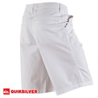 Quiksilver celana pendek , снимка 1 - Спортни дрехи, екипи - 15801034