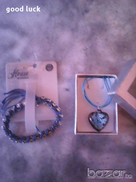 Продавам нов красив комплект,гривна с гердан,30лв., снимка 1