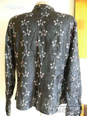 Копринена черна риза с бродирани рози като нова, снимка 3 - Ризи - 12704164