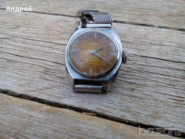 Часовник ЗАРЯ,ZARIA, снимка 2 - Антикварни и старинни предмети - 19727340