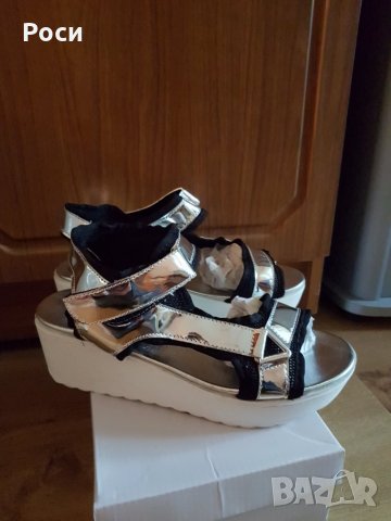 Нови дамски сандали платформа, холограмен огледален ефект - 37,38 номер, снимка 2 - Сандали - 24771637