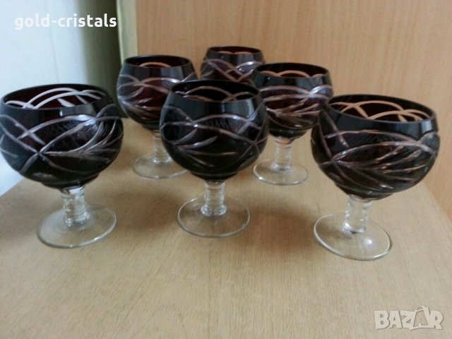 Кристални чаши цветен червен кристал