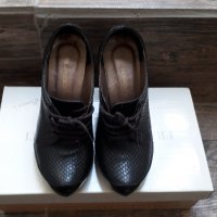 Лачени обувки , снимка 1 - Дамски обувки на ток - 22975958