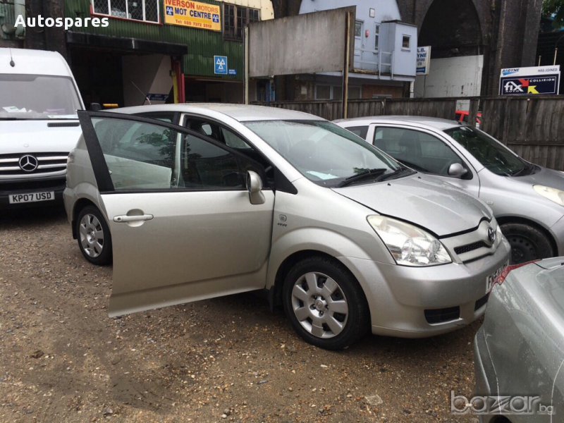 Части за Toyota Corrolla Verso 1.8vvti, 2005г, снимка 1