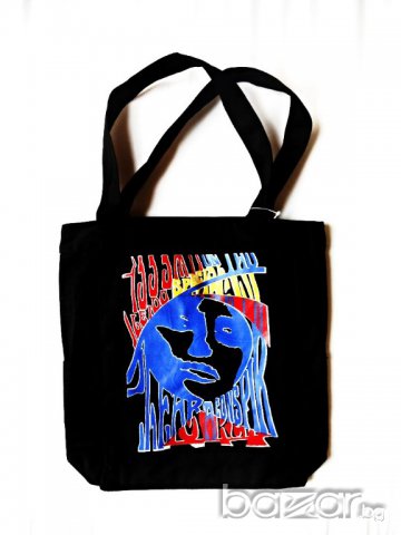 Спортна чанта с две дръжки в стил "Графити", снимка 2 - Чанти - 17132288
