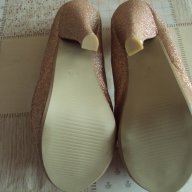Продавам дамски обувки златисти-Rose Tango, снимка 7 - Дамски ежедневни обувки - 13469013