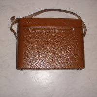 Чанта - твърда, кожена, перфектна, снимка 3 - Колекции - 25654847