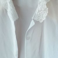 Детска бяла ученическа  риза с дантелена яка. размер 34, снимка 2 - Детски ризи - 25178214