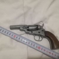 Джобен револвер Colt 1848. Реална реплика на този рядък модел оръжие за запада , снимка 5 - Бойно оръжие - 21273871