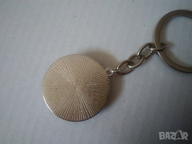 Стъклен 3D ключодържател с Булдог, снимка 4 - Колиета, медальони, синджири - 22680195