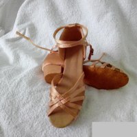 НОВИ НАЛИЧНИ Обувки(момиче) за спортни танци,салса,кизомба,танго-сатен