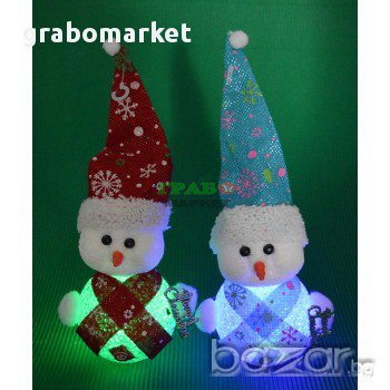 Декоративна фигурка, светеща в различни цветове - снежен човек. Изработена от PVC материал, снимка 1