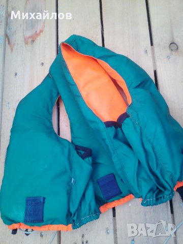 Спасителни жилетки, снимка 2 - Воден транспорт - 23279639