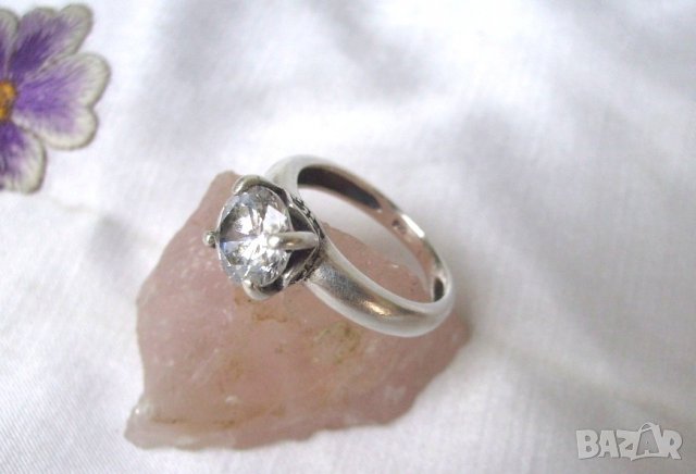 Старинен Сребърен Пръстен с Голям Първокачествен циркон