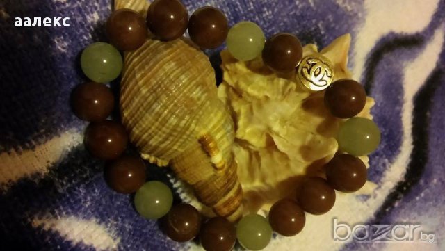 Ръчно изработена гривна от естествени камъни, снимка 2 - Гривни - 11468937