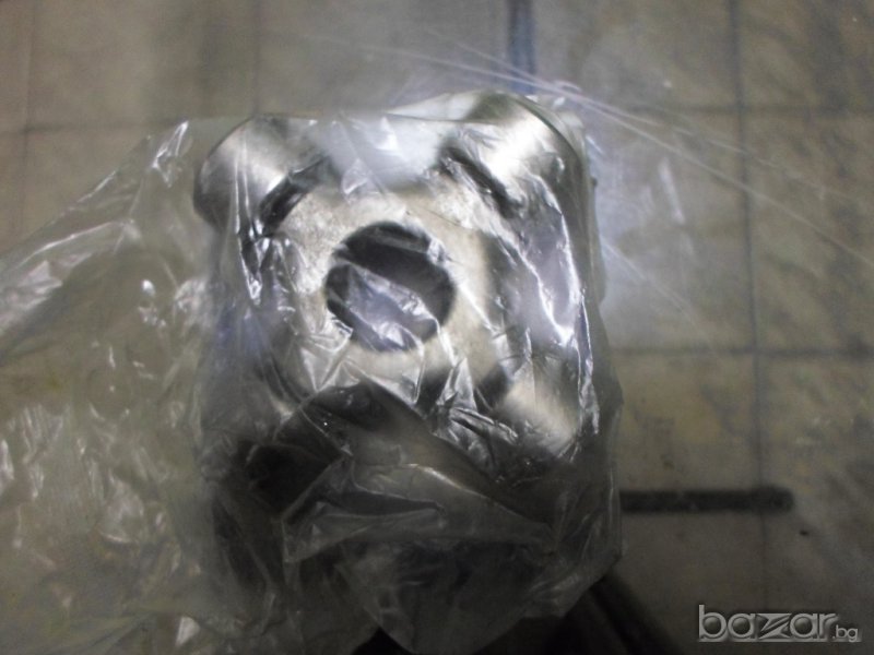 Части за Мерцедес Бус 207-307-407Г- 2.4 D 72 к.с -1977 - 1995г, снимка 1